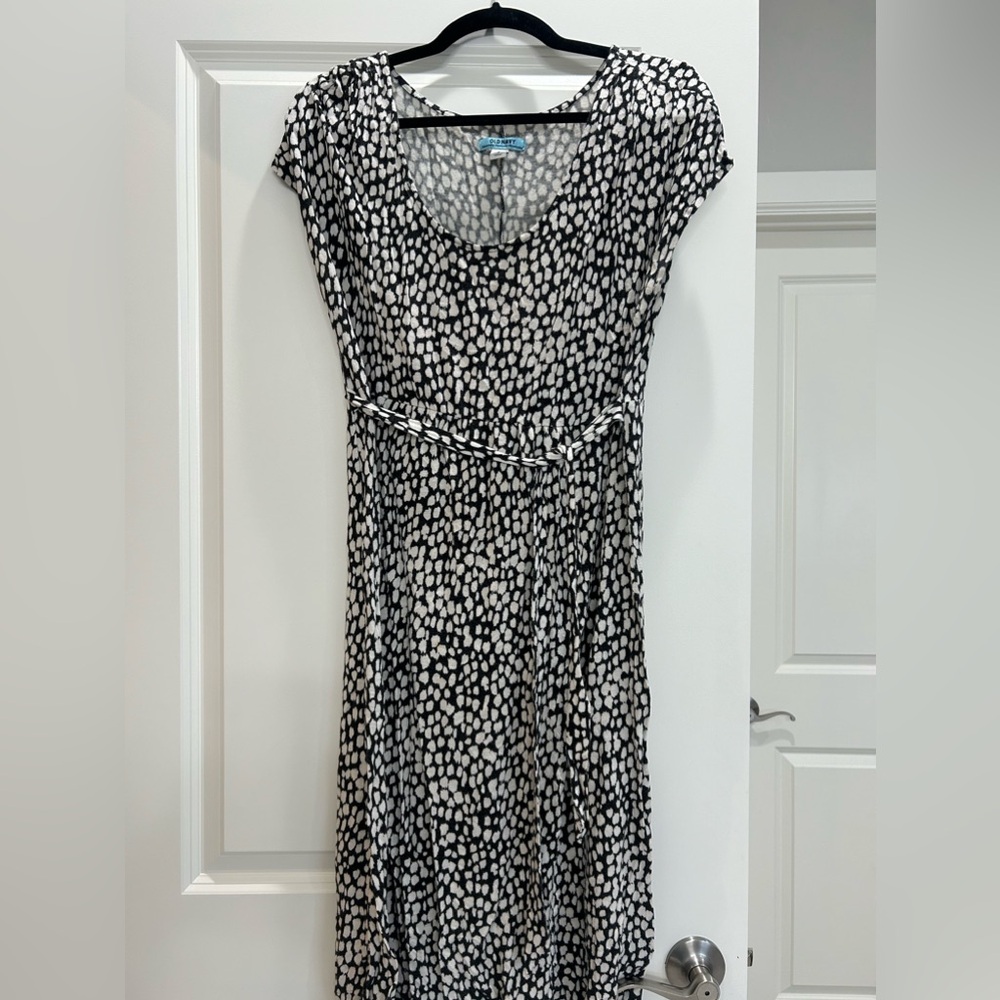 Old Navy Maternity Dress